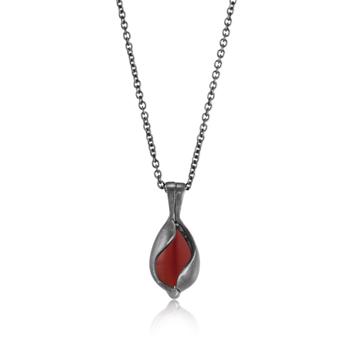 Lille oxideret smykkeæg med rød agat - Blicher Fuglsang